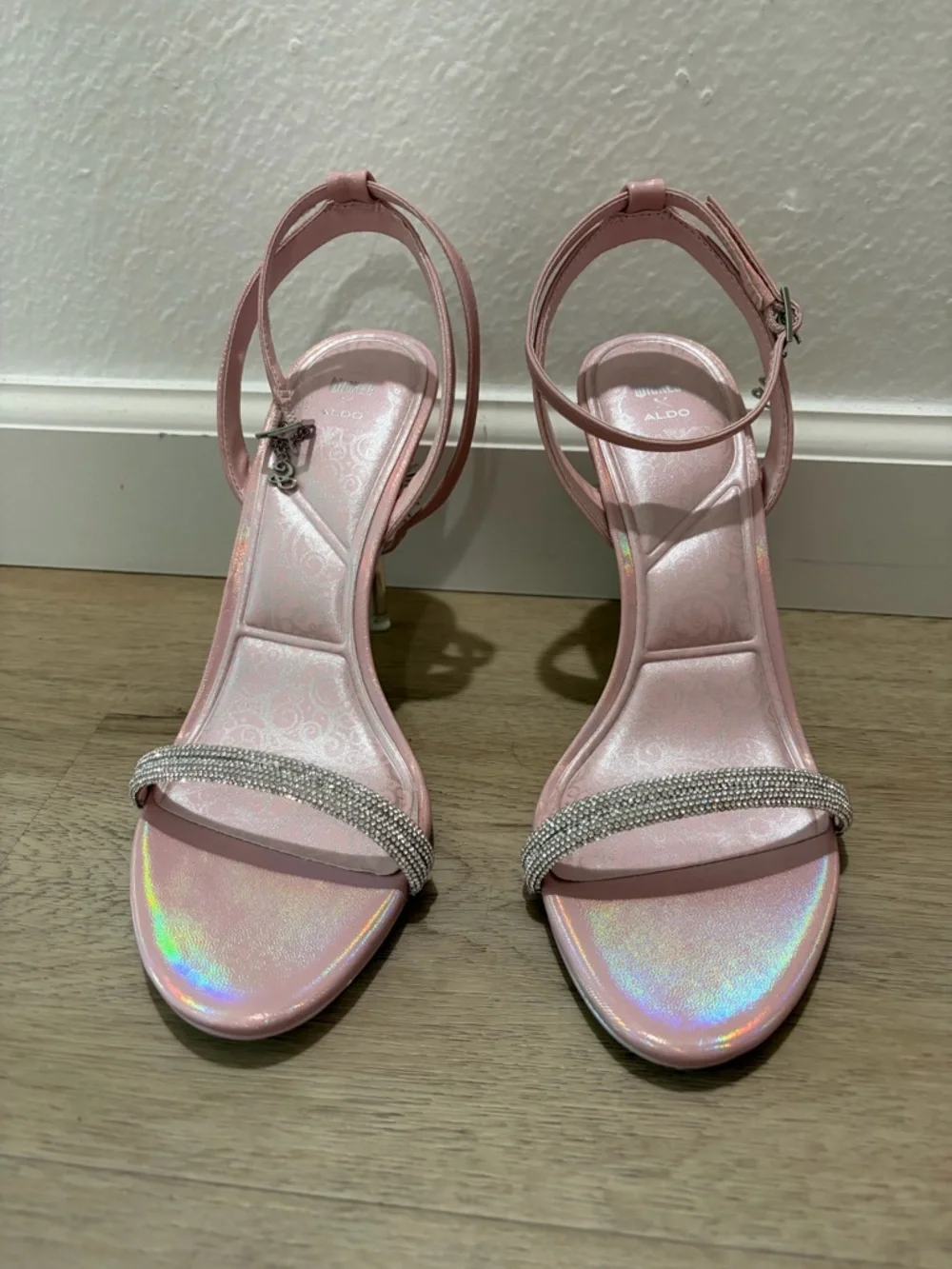💗 NWOT Wicked x ALDO Glinda pink magic sparkle heels - Picture 3 of 12